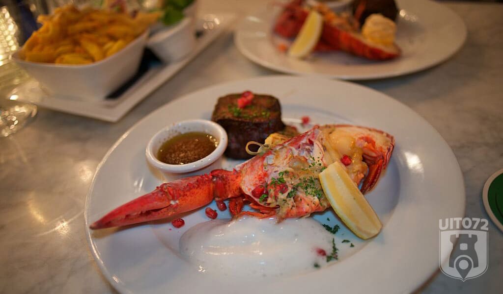 Steak & Lobster: bord