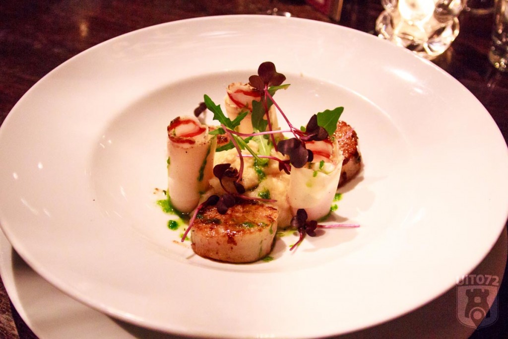 Vanille-coquilles: lardo | knolselderij mousseline | cress