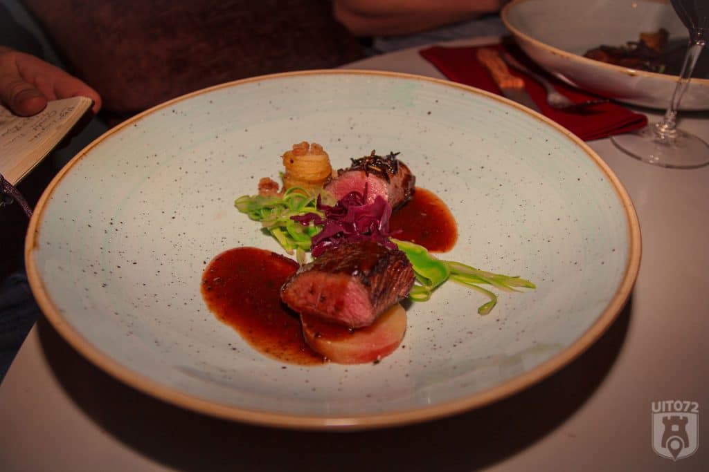 Damhert met Pommes Anna