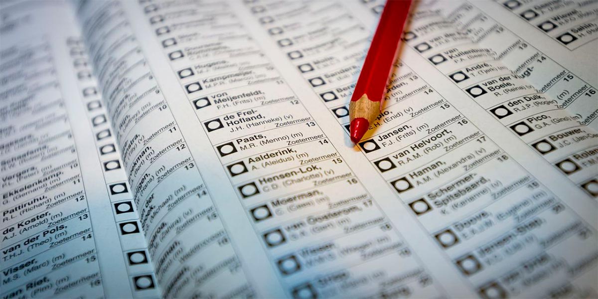 Verkiezingen (stembiljet en rood potlood)