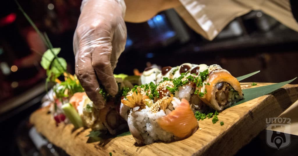 Sushi wordt bereid bij Bubbels & Bites