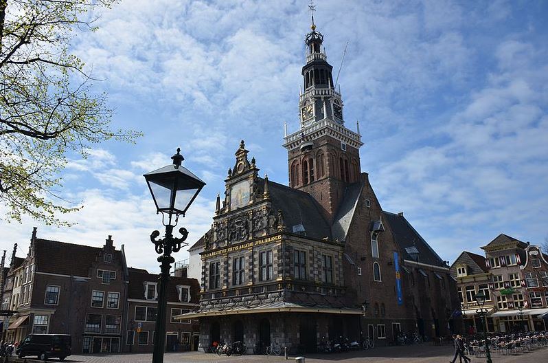 Waaggebouw op het Waagplein in Alkmaar