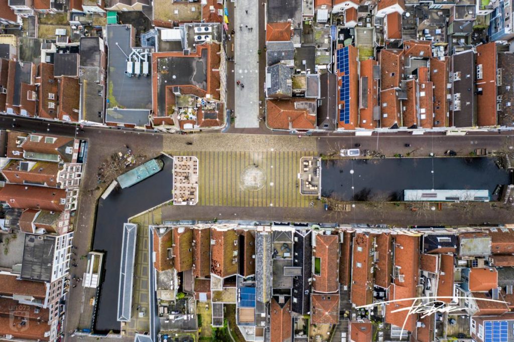 Gewelfde Stenenbrug van boven