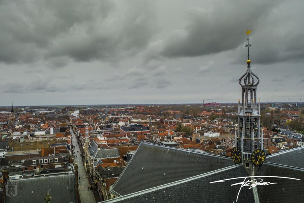 Grote Kerk en Binnenstad Alkmaar van boven