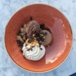 Chocolademousse met gezouten caramel en vanille room