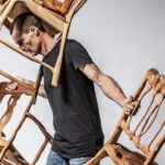 Mens Stoel en de Wereld