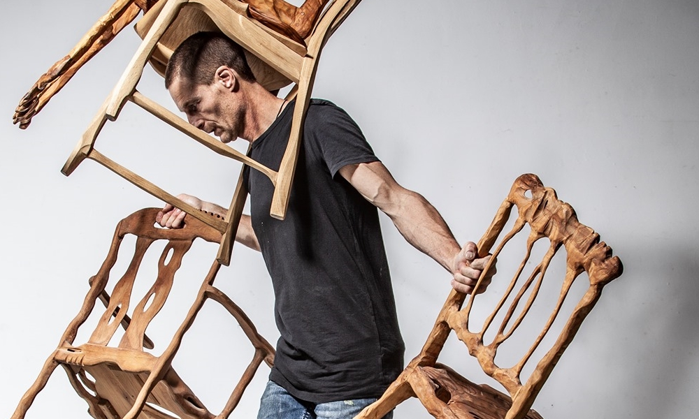 Mens Stoel en de Wereld