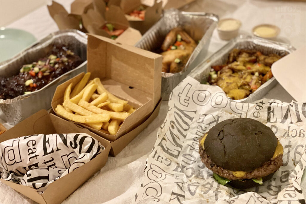 The Green Fox: volle tafel met eten