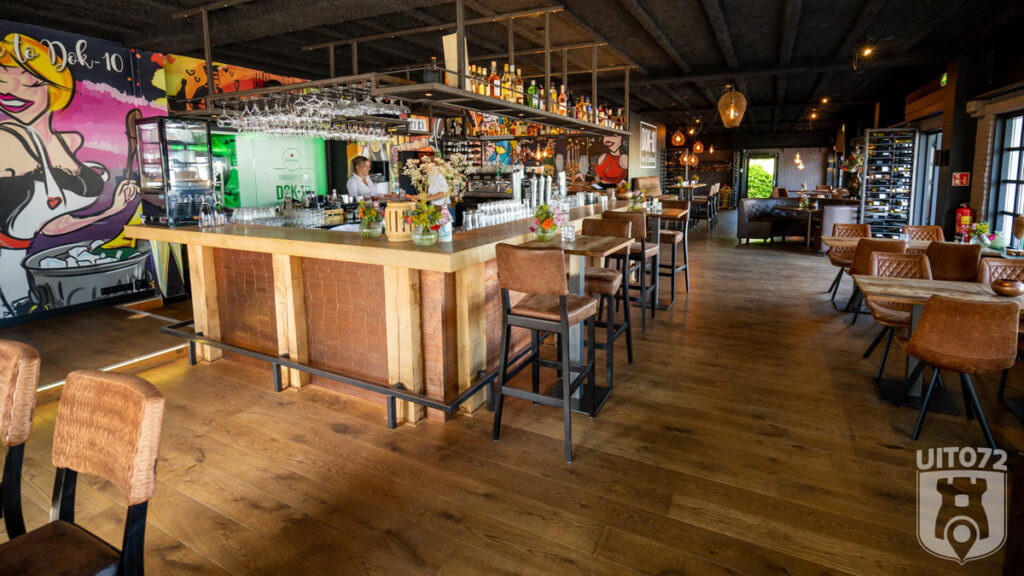 Interieur Dok-10: bar