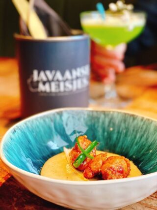 Javaanse Meisjes - Amusetour - Zwezerik