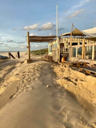 De laatste keer op het strand eten