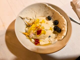 Rauw melksijs | arganolie | gebrande ricotta