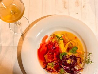 Rode mul | wortel | radicchio | gele courgette | jus van gebakken pepers en tomaat