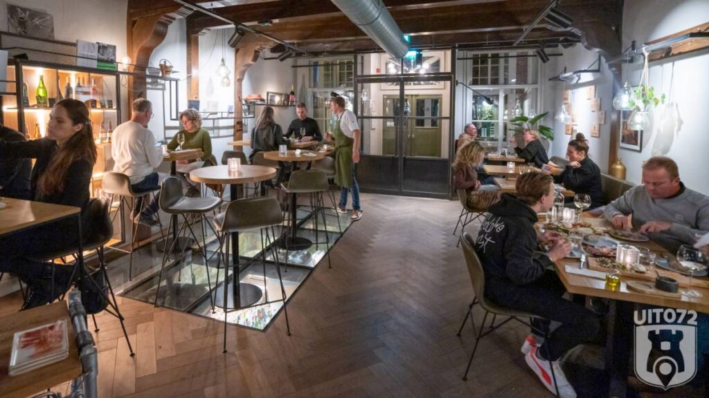 Wijn Bistro Bar 't Fnidsen